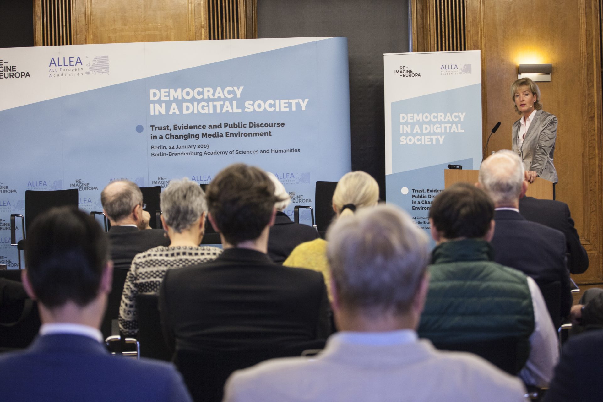 Professor Christiane Woopen delivering a speech at the Democracy in a digital society conference