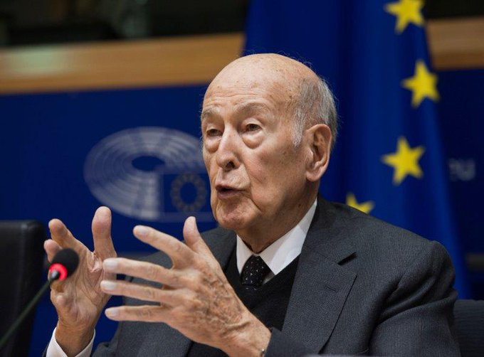 Giscard d'Estaign speaking at the European Parliament in 2017